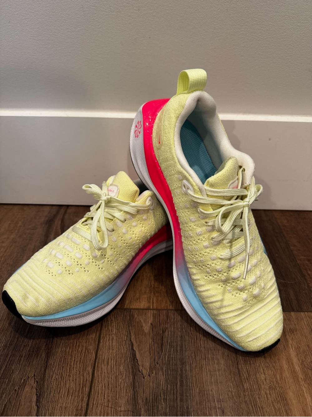 Nike ReactX InfinityRN 4 Running Shoes Women’s Size 8 Yellow Pink Blue